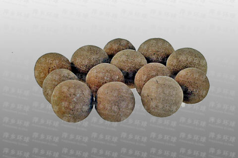 Refractory ceramic ball